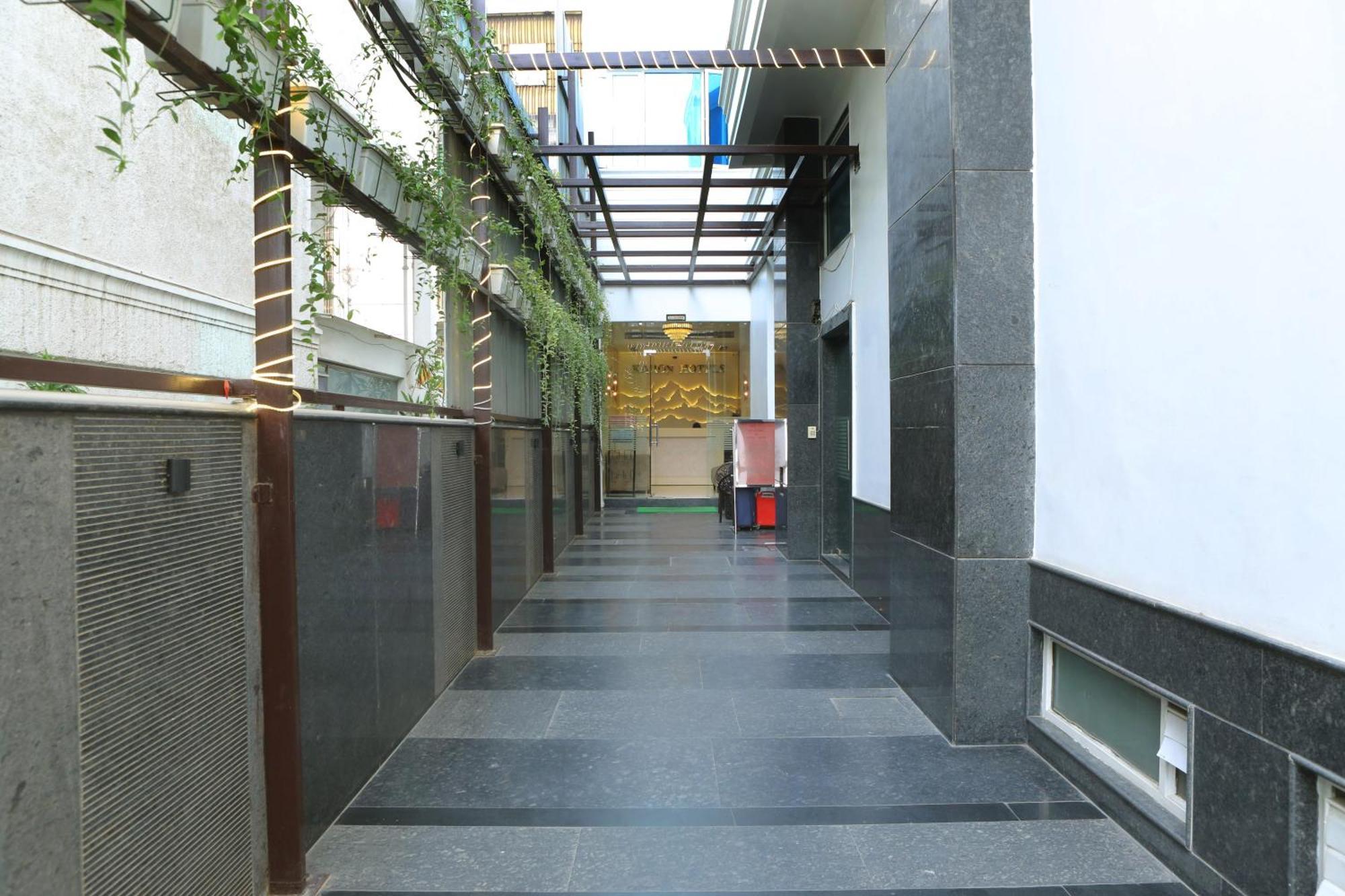 Karon Hotels - Lajpat Nagar Nueva Delhi Exterior foto
