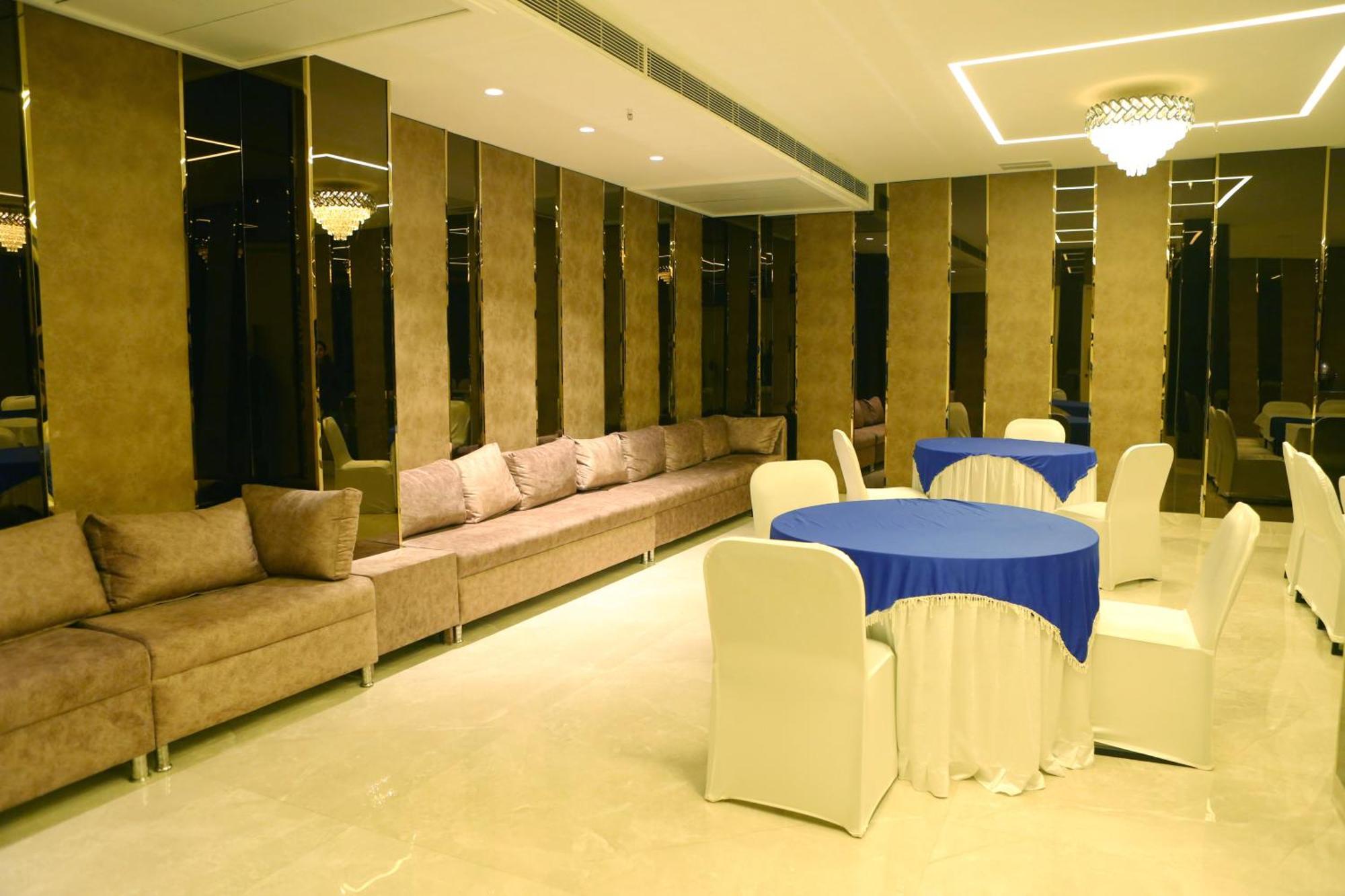 Karon Hotels - Lajpat Nagar Nueva Delhi Exterior foto
