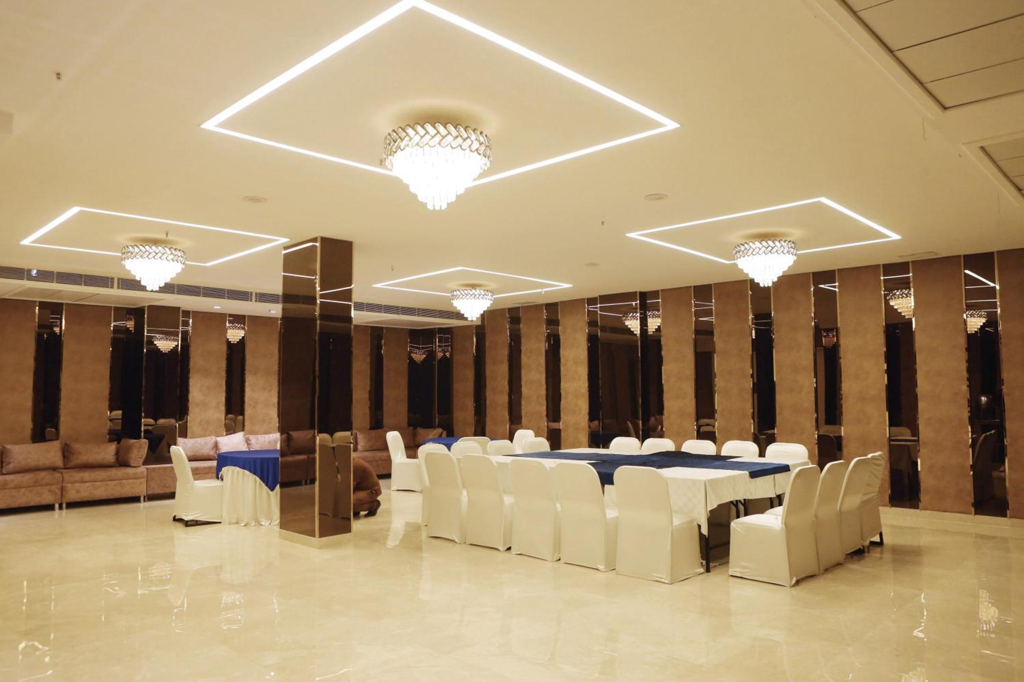 Karon Hotels - Lajpat Nagar Nueva Delhi Exterior foto