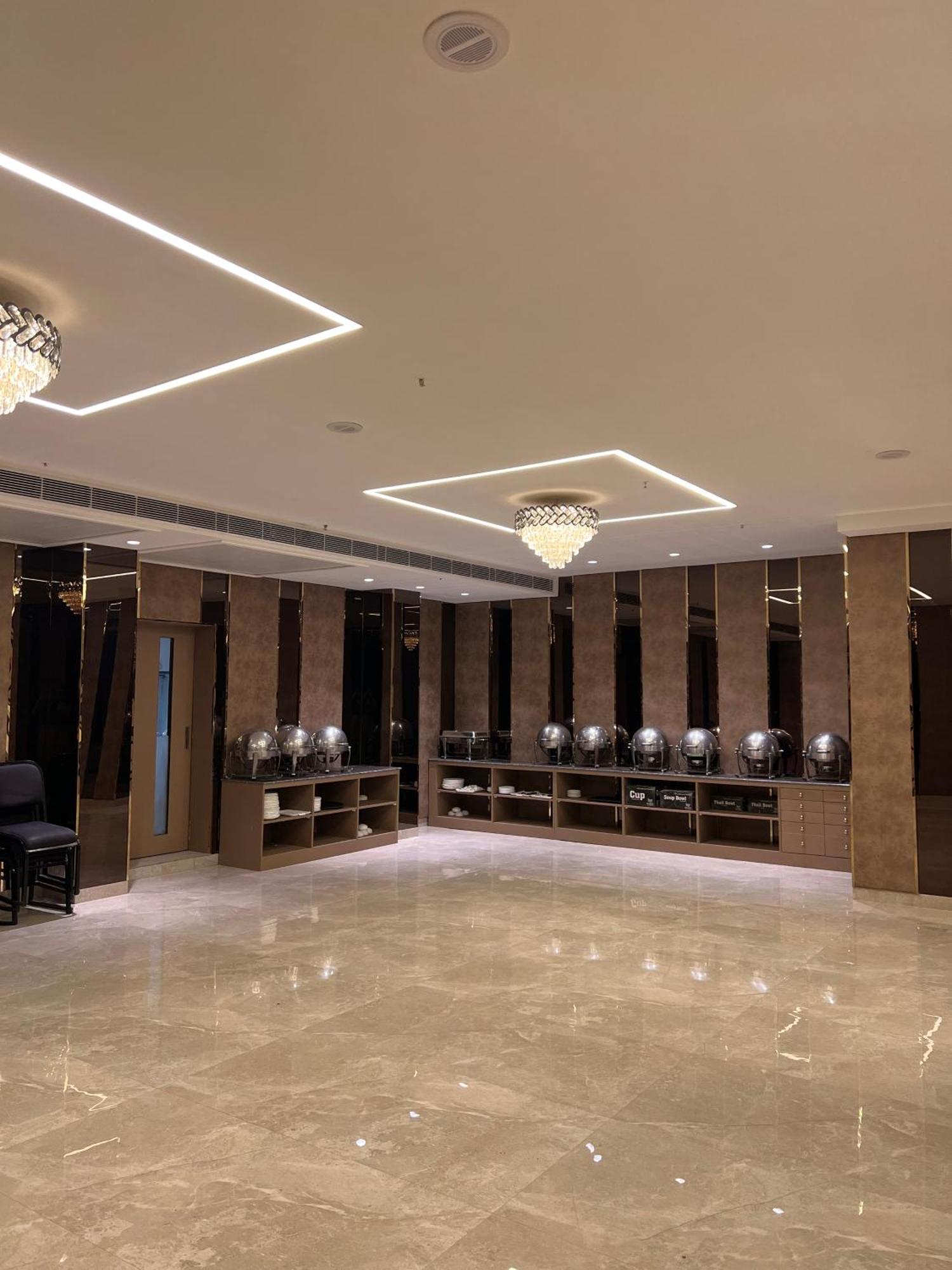 Karon Hotels - Lajpat Nagar Nueva Delhi Exterior foto