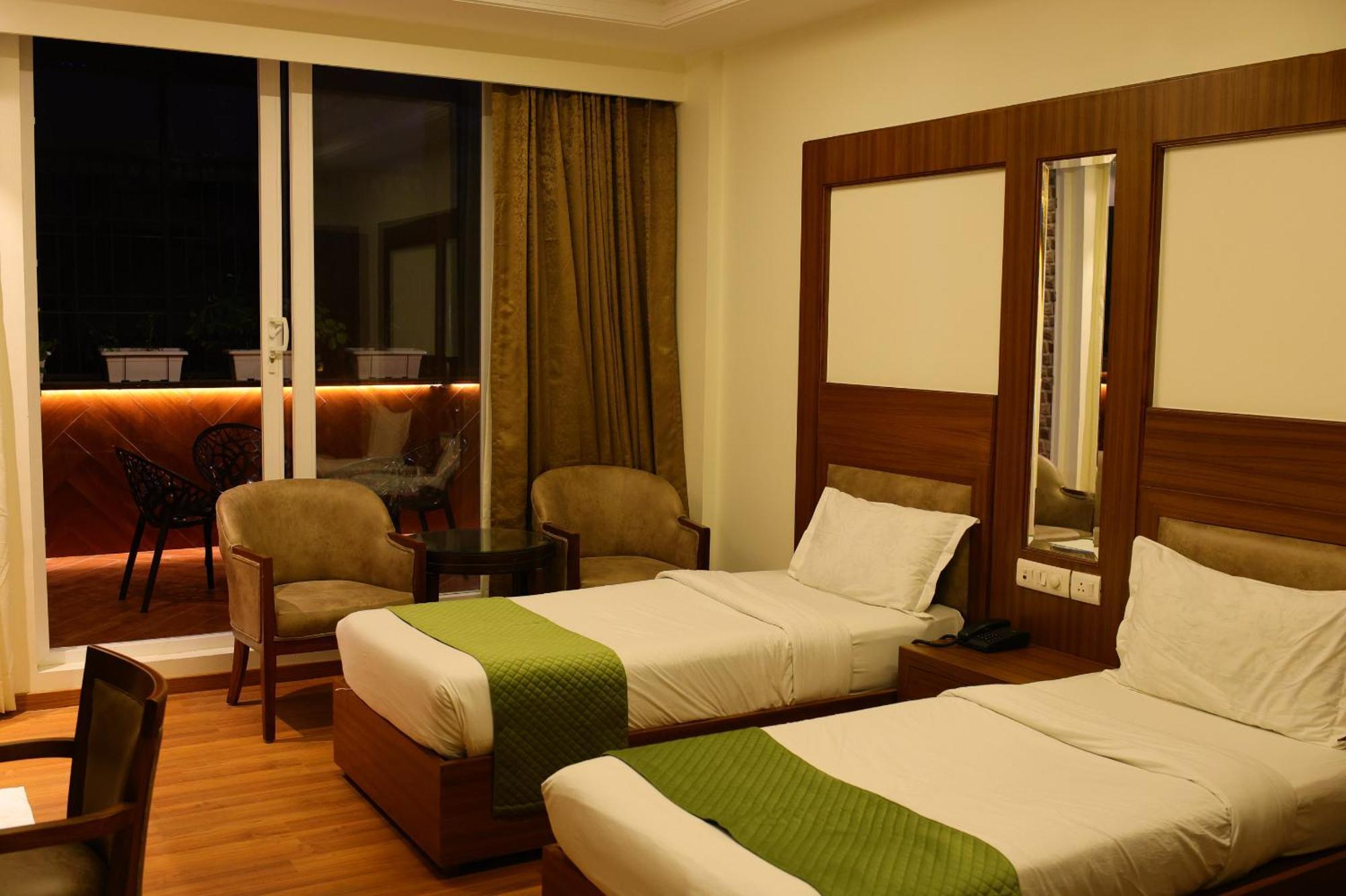 Karon Hotels - Lajpat Nagar Nueva Delhi Exterior foto
