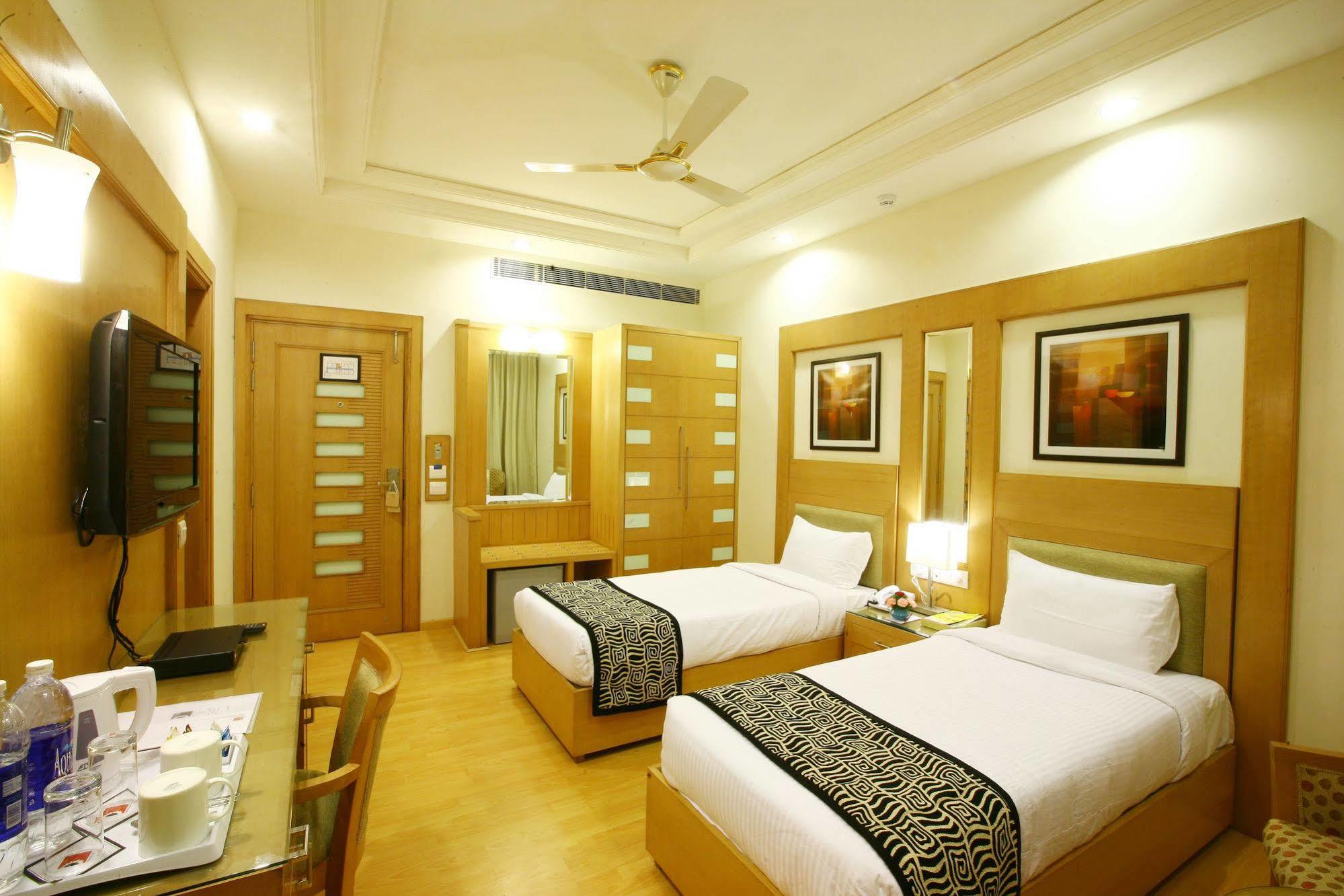Karon Hotels - Lajpat Nagar Nueva Delhi Exterior foto