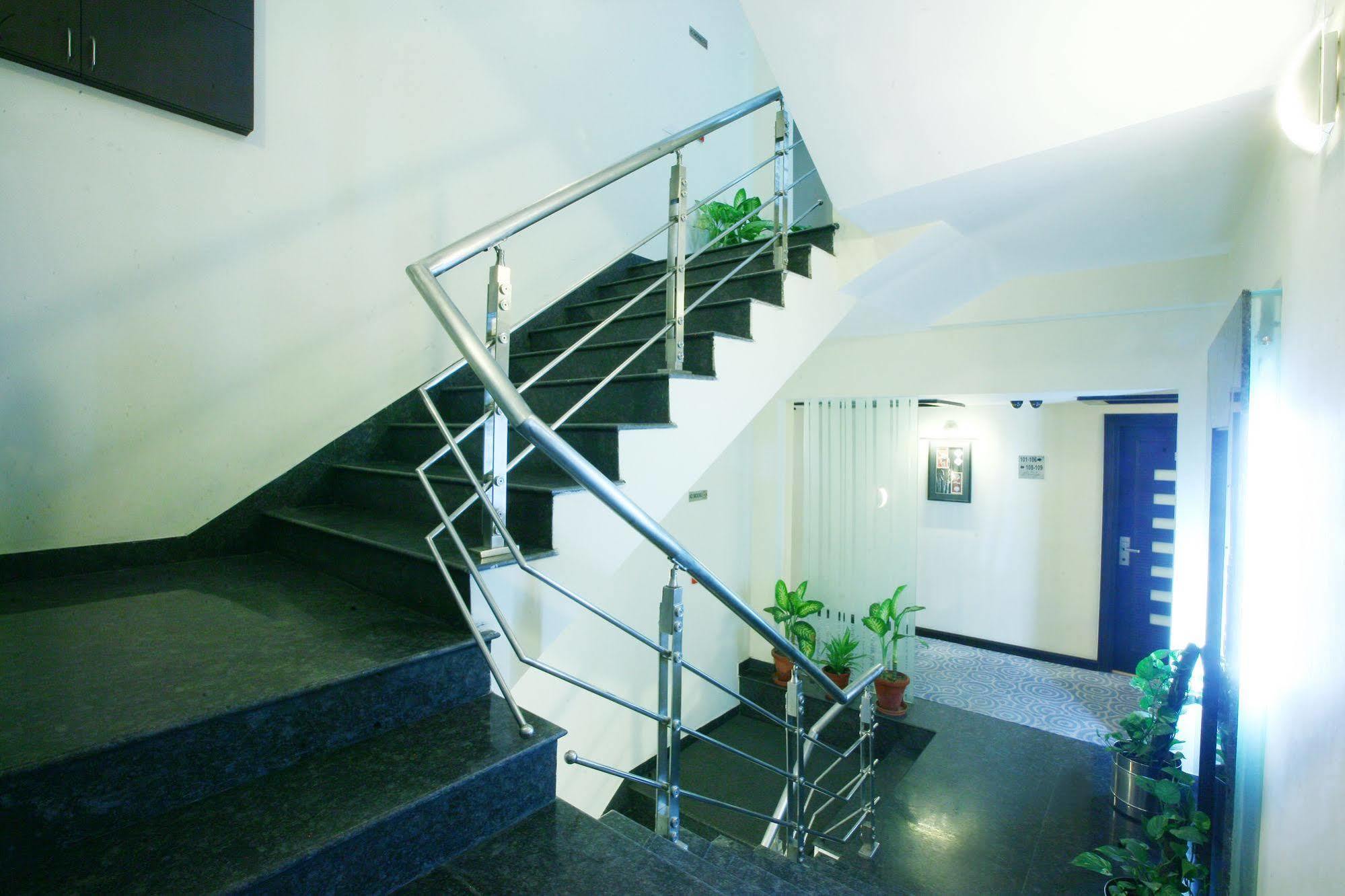 Karon Hotels - Lajpat Nagar Nueva Delhi Exterior foto
